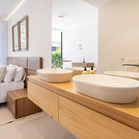 Eden Retreat Luxury 2br With Private Pool Apartmán