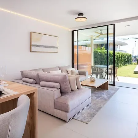 Eden Retreat Luxury 2br With Private Pool 아파트 푸엔히롤라