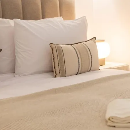 Eden Retreat Luxury 2br With Private Pool 푸엔히롤라