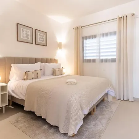 Eden Retreat Luxury 2br With Private Pool